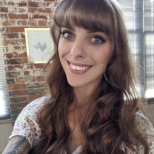 Meet your Posher, Megan